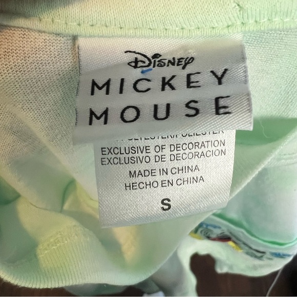 3/$30 🍂 Disney Green Tie Dye Short Sleeve Mickey Mouse Front Pocket Shirt - Picture 8 of 8